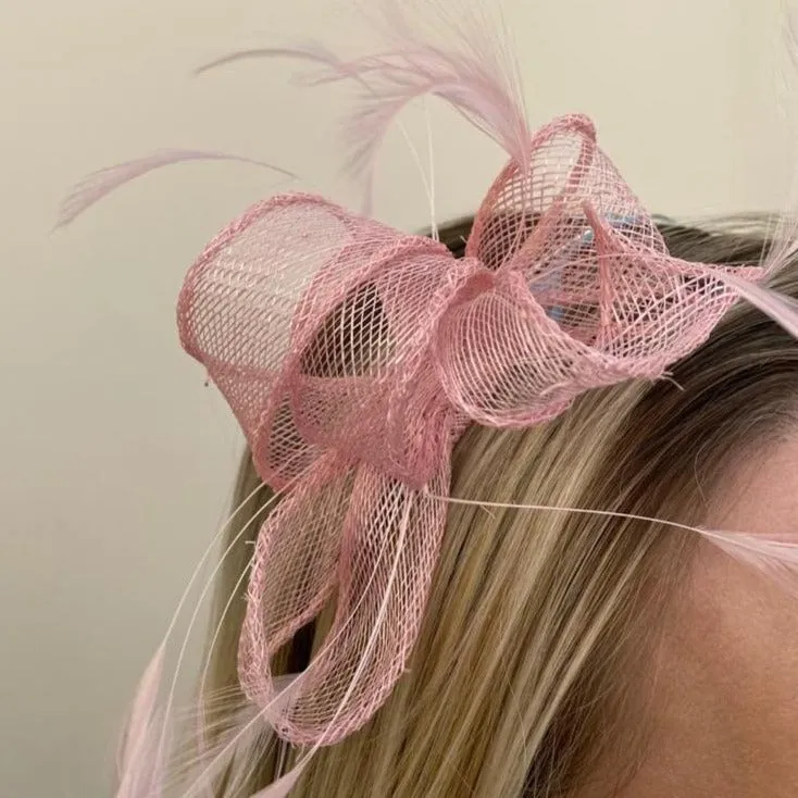Max and Ellie AF5 Small Fascinator on Headband in Pinks
