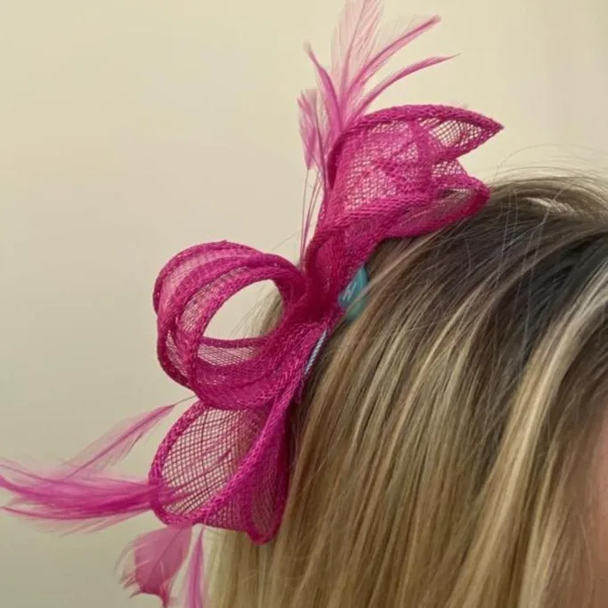 Max and Ellie AF5 Small Fascinator on Headband in Pinks
