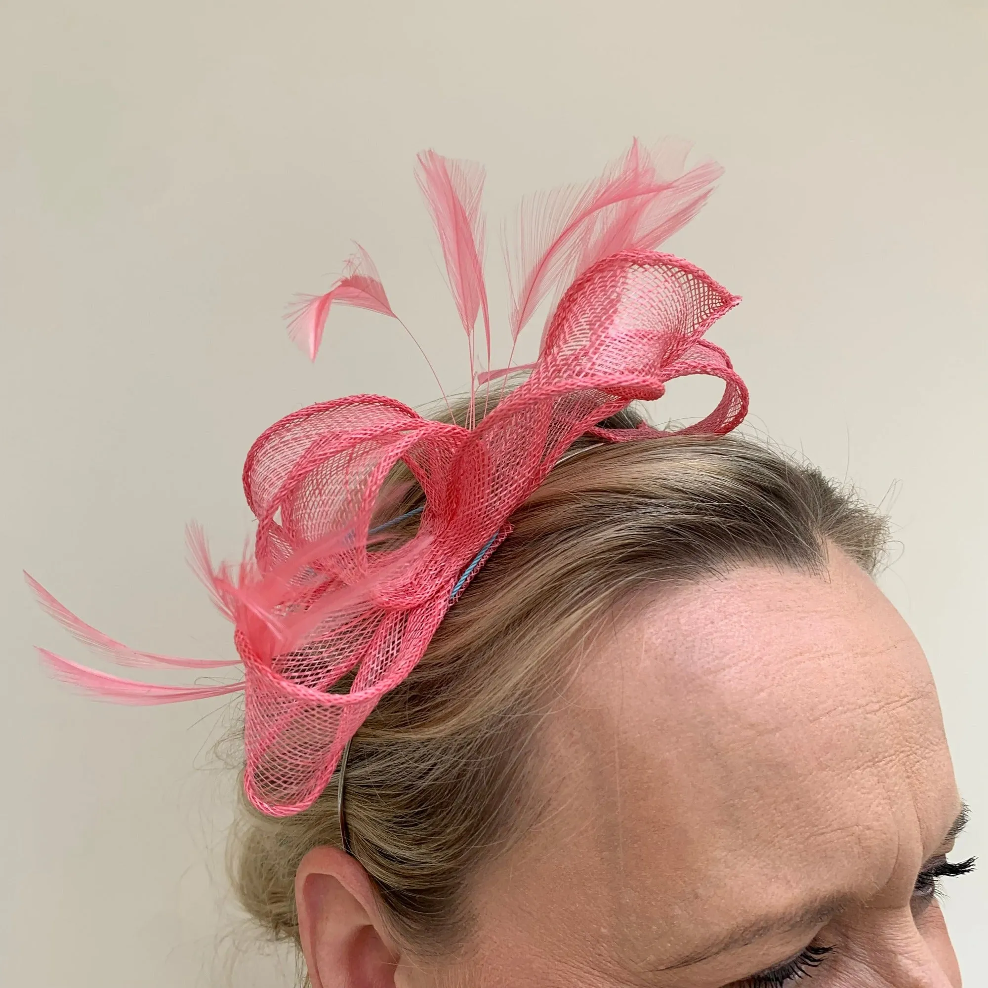 Max and Ellie AF5 Small Fascinator on Headband in Pinks