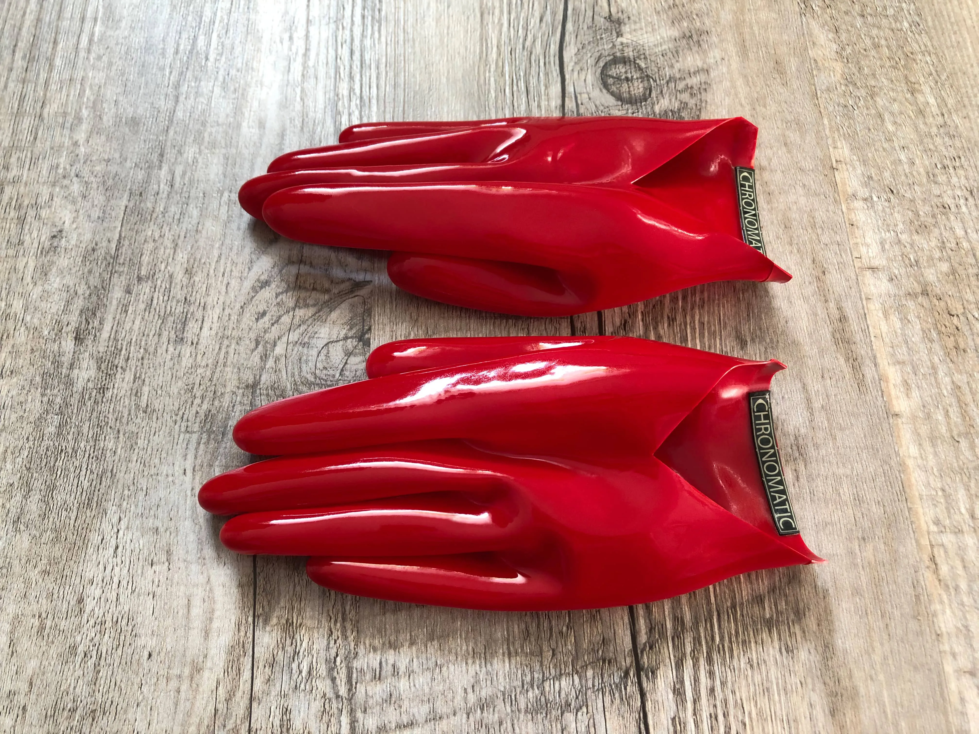 Sliced Gloves - Red